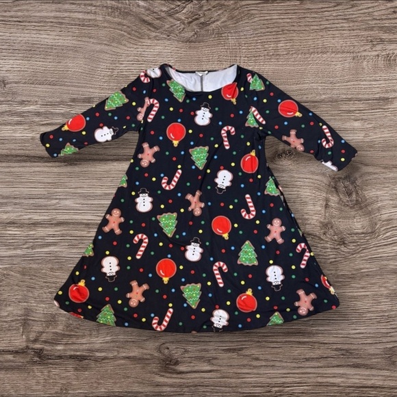 Yelete Dresses & Skirts - Festive Holiday Christmas Large Long Sleeve Dress with Pockets